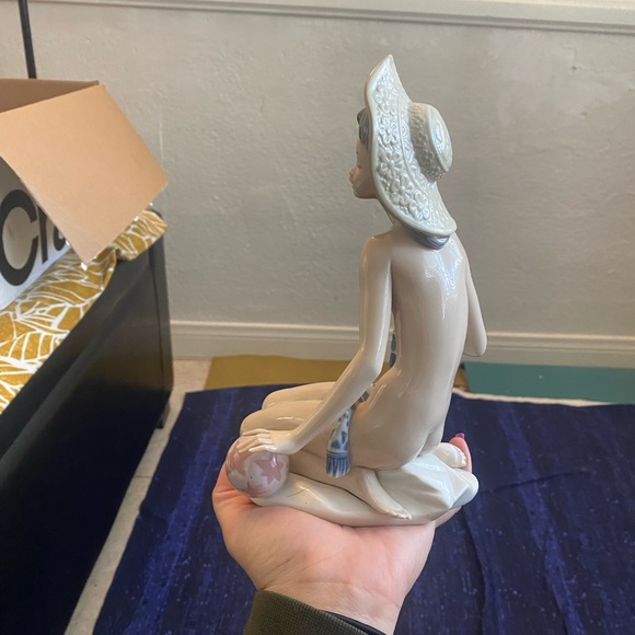 Lovely Rare Lladro Stunning Nude Porcelain Figurine - Picture 5 of 6